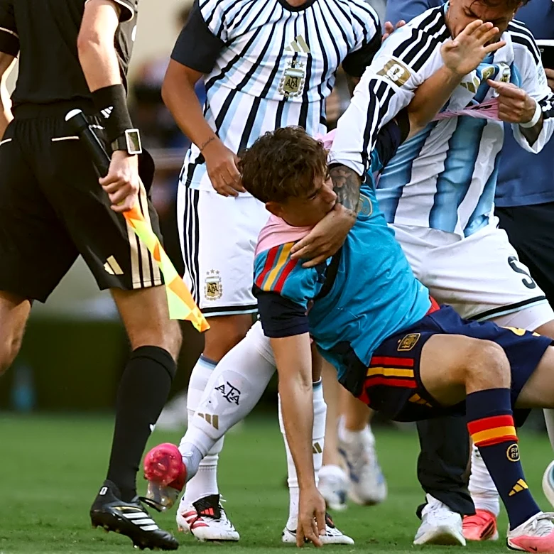 W杯決勝後に乱闘騒ぎに巻き込まれたスペインMFガビ、アルゼンチンに「出場停止処分は必要ない」