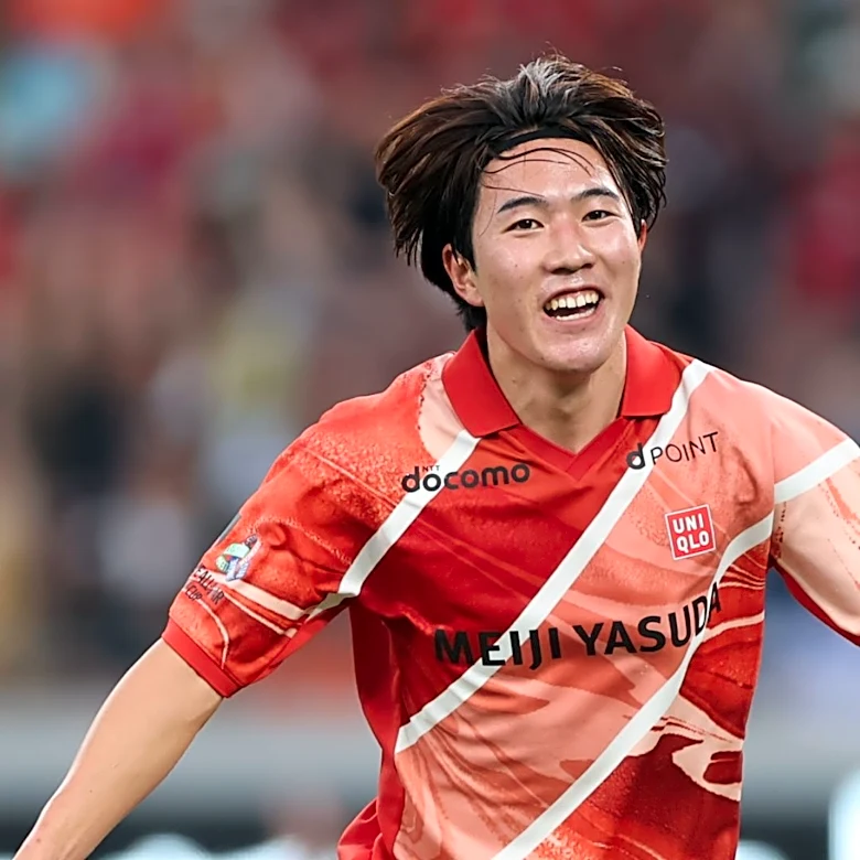 佐藤龍之介がゴラッソでバレンシア初ゴール！先発で2得点に絡みアピール成功