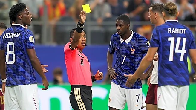 フランス代表がワールドカップ準決勝でスペインに敗れた試合の判定を、ディディエ・デシャン監督が批判した。これに対し、主審が反論した。