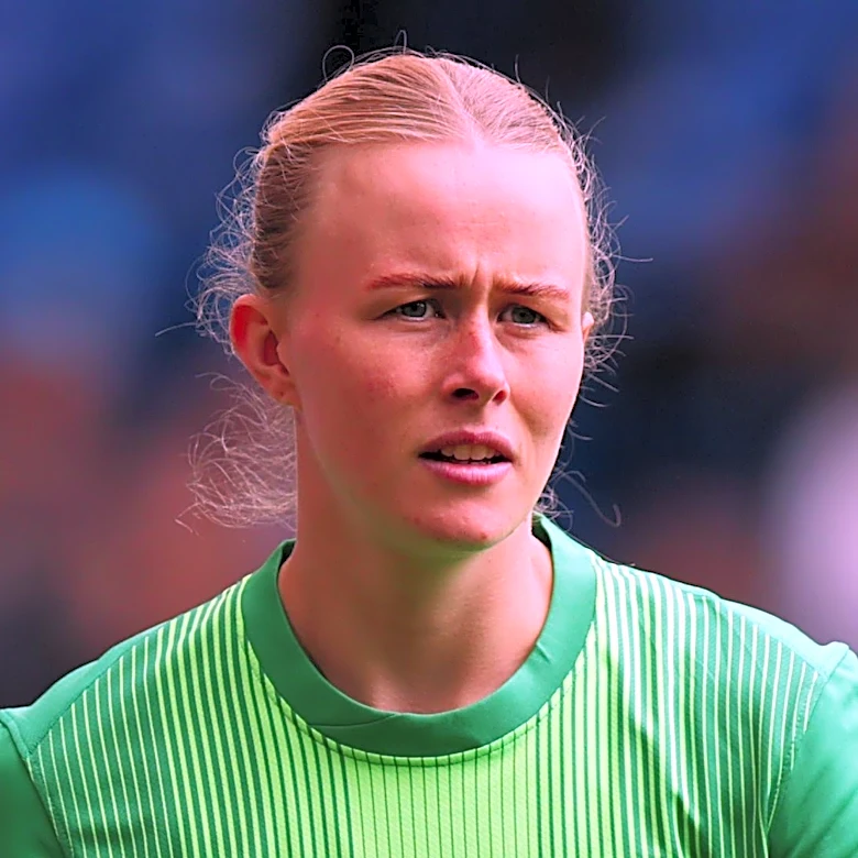イングランド代表の守護神ハンナ・ハンプトンがチェルシーと新契約を締結