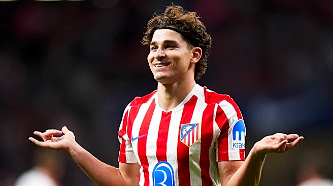 アトレティコ・マドリーがスペインサッカー連盟に苦情を申し立て、バルセロナがフリアン・アルバレス獲得をめぐって調査対象に