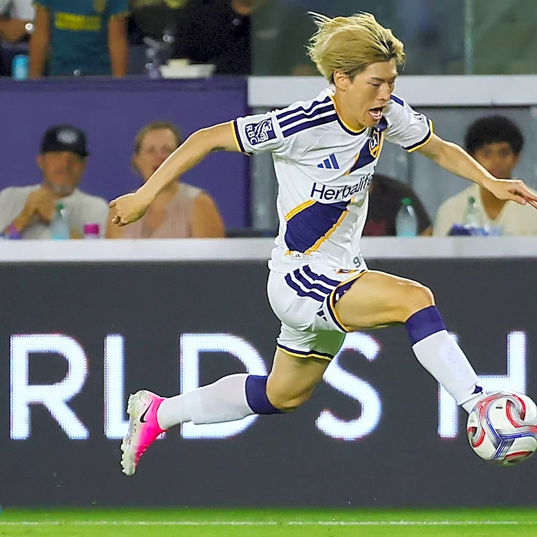 古橋亨梧がLAギャラクシーで初陣！吉田麻也は連絡を取り合っていたと明かす「移籍市場で彼がとても人気だったから…」