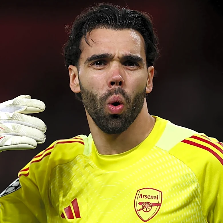 アーセナル無敗優勝メンバーの一人がデイビッド・ラヤを「世界で最も不運なGK」と評しつつ、プレミアリーグ「最高」と評価