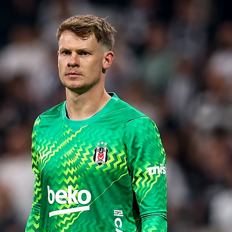 ベシクタシュで3試合目、3試合連続で無失点！　トルコ紙はアレクサンダー・ニューベルに熱狂