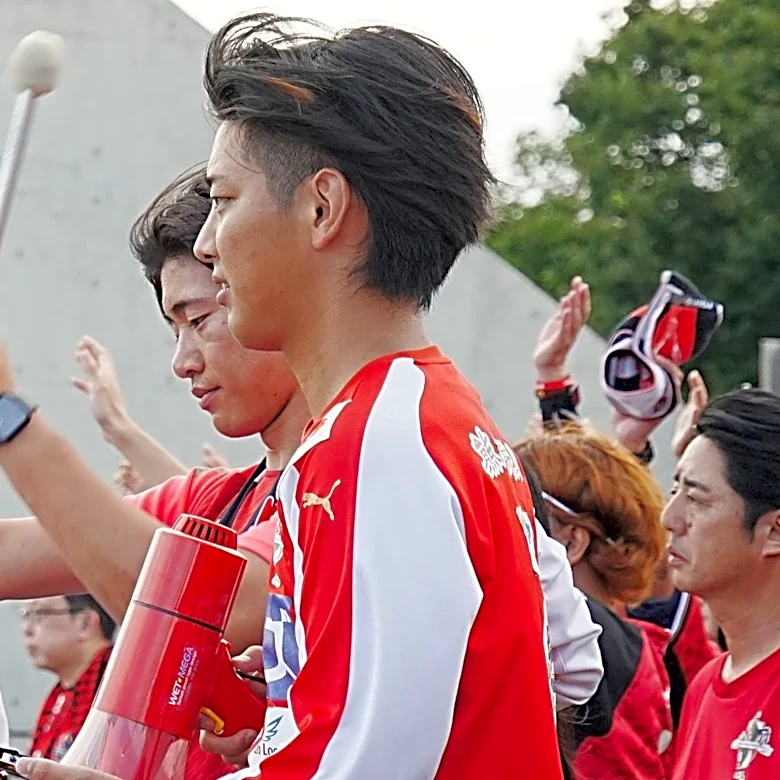 ロアッソ熊本コールリーダー「何かしないといけない」選手たちとともに被災地のボランティアへ「この選手たちとJ2に上がりたい」