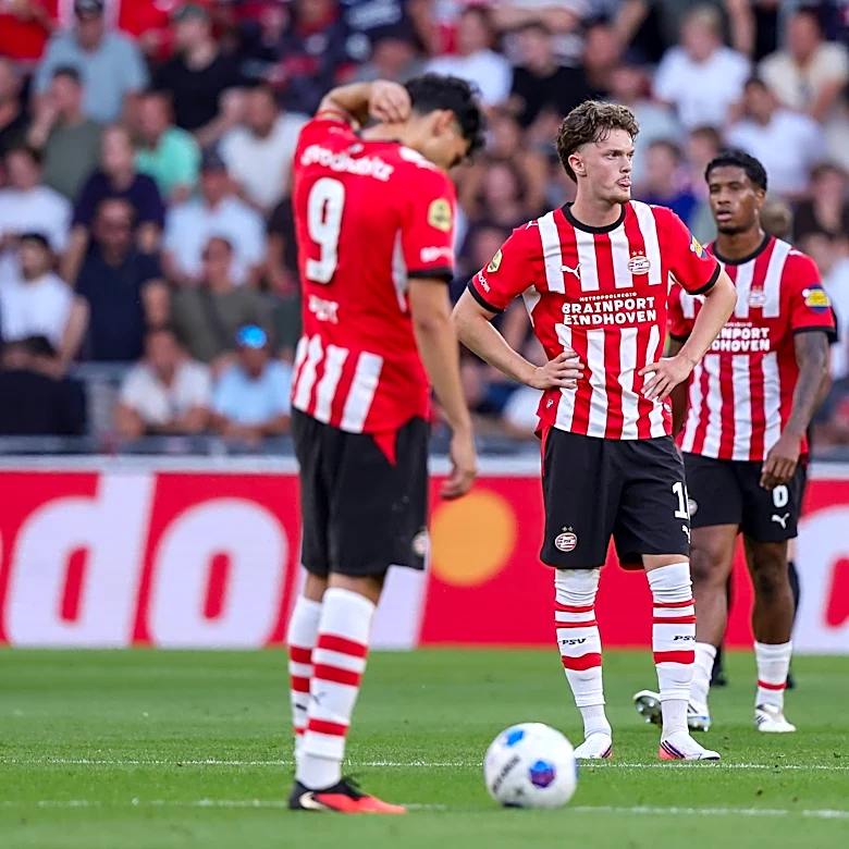 PSV、後半アディショナルタイムに勝利を逃し、フォルトゥナ・シッタート相手に赤っ恥