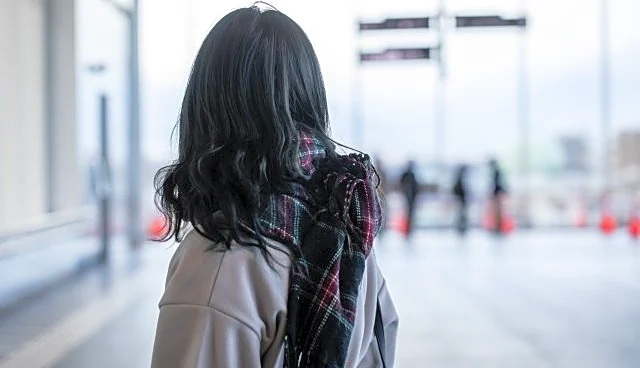 気付かないうちに経血でズボンを汚していた私。電車に乗ったら、近くの女性客が小さな声で（千葉県・10代女性）