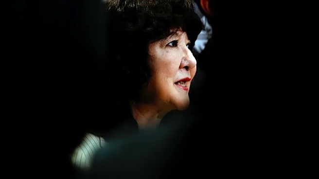 片山財務相、断固たる措置「果断にやる」　過度な円安をけん制