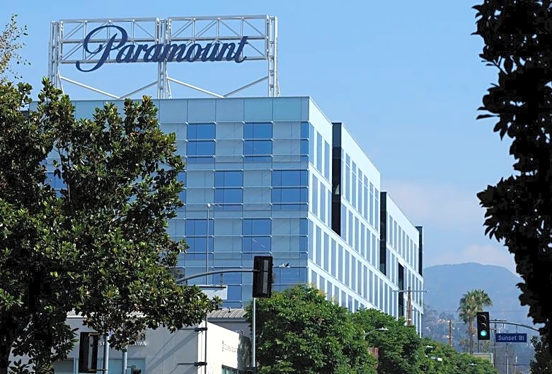 パラマウント、ワーナー買収計画を一時停止　州政府訴訟の判断待ち