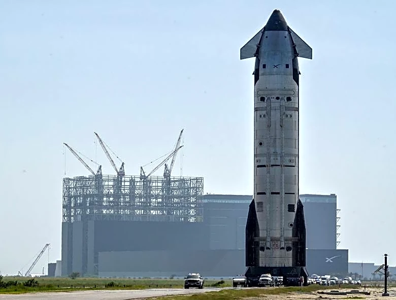 スペースＸ、スターシップ13回目の試験飛行　衛星20基投入
