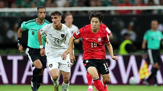 サッカー=アトレチコ、PSGから韓国代表MF李康仁を獲得