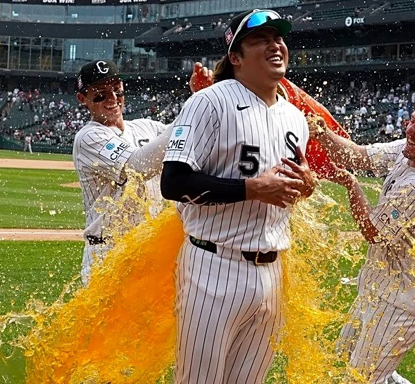 ＭＬＢ＝村上が2発6打点、鈴木は18号2ラン　松井が無失点救援