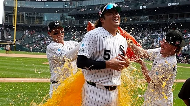 MLB=村上が2発6打点、鈴木は18号2ラン 松井が無失点救援