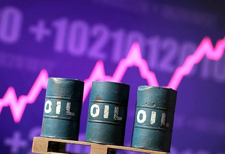 インド、原油高で財政・経常収支に再び圧力　悪天候もリスク＝財務省