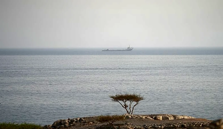 米・イランの着実な交渉、ホルムズ海峡の安全航行再開に期待＝経産相