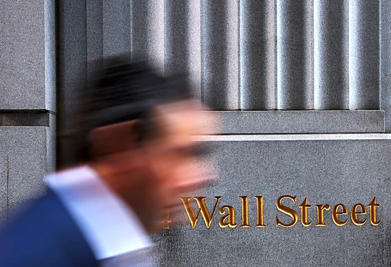米国株式市場＝ダウ連日最高値、ナスダック5日ぶり反落　スペースＸ安い