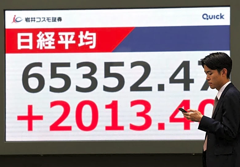 日経平均は小反発で寄り付く、主力株の一角高い　一巡後は小幅安