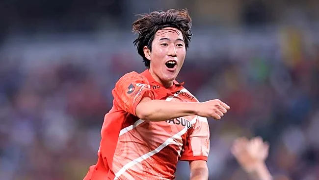 「誰が止められんの?」「天才」 W杯落選した19歳日本人、スペイン“デビュー戦”ゴラッソに喝采