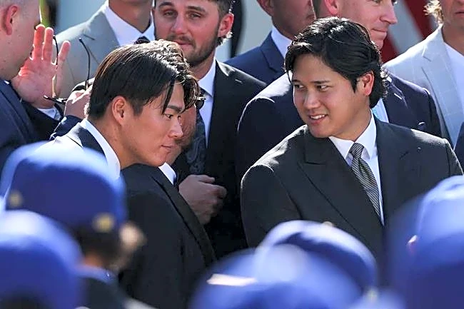 大谷と由伸の「おばさま風」ショットに反響　ホワイトハウスで顔寄せ合い…「ホントに兄弟みたい」
