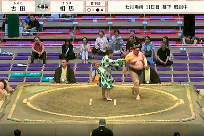 発生確率0.05％の“珍手”に騒然「初めて取組で見たかも」　炸裂した「網打ち」に広がる驚き