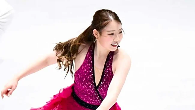 「流行りの踊ってみた」紀平梨花がノースリーブでキレキレダンス　軽快ステップに反響「何でも一流」