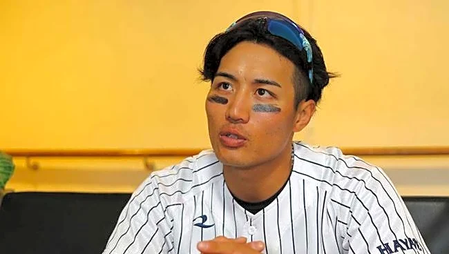 中学も高校も「なんか常に崖っぷち」　2軍首位打者を独走、遅咲き25歳の逆転劇…MLB右腕と意外な縁