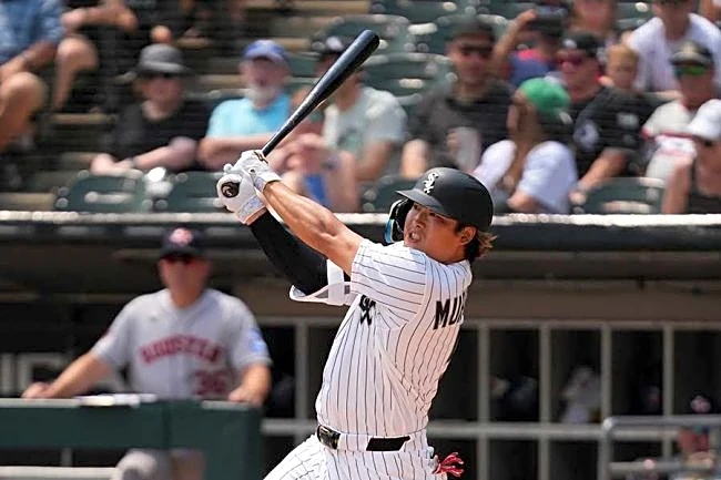 村上2発6打点にたまらず…シカゴ放送局が珍提案「マーケティング部門はもっと…」自身初の一戦で爆発