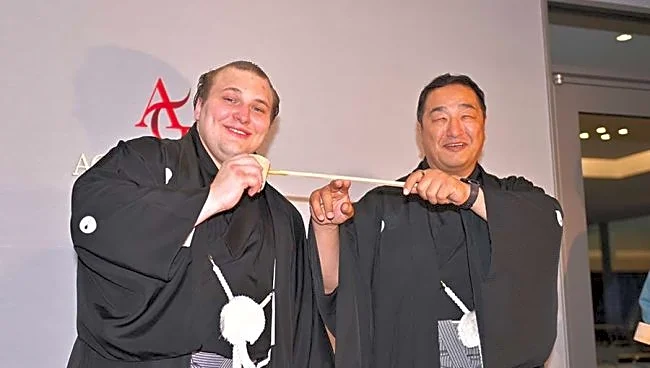 視聴者衝撃「相撲ってこんなもらえるんや」　優勝で贈られたケタ違いの豪華副賞とは「食いきれねぇ」