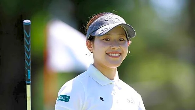 人気女子プロが大会プレー中に「え、ソフトクリーム？」　吉田鈴、謎の真相はカワイイ暑熱対策