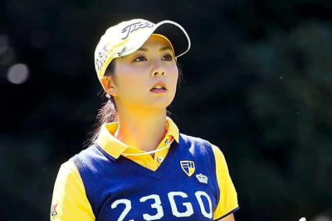 1年半出場なし、人気女子ゴルファーの近況判明　6勝→出産→コースに姿「雰囲気が柔らかく…」
