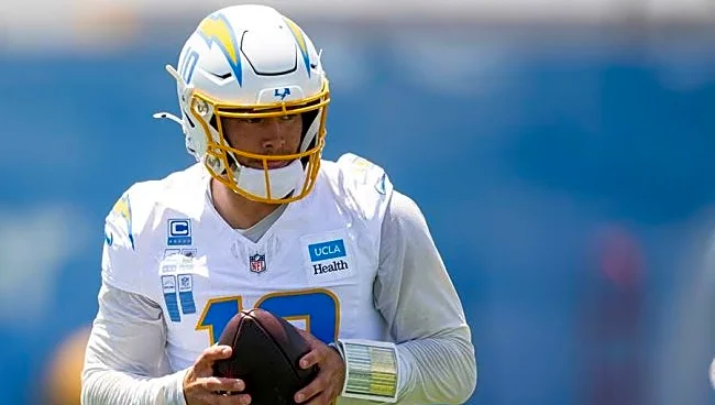 1億円超え指輪を贈呈か 月末に飛び込んだビッグニュースに全米騒然、NFLスターと人気歌手が婚約「完璧なカップル」