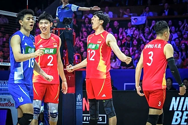 バレー日本戦、中国の反則に国内辛辣「レベルの低いミス」　流れが2度日本へ「肝心なところで…」
