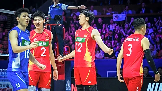 バレー日本戦、中国の反則に国内辛辣「レベルの低いミス」 流れが2度日本へ「肝心なところで…」
