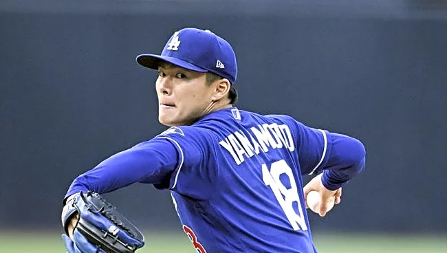 山本由伸のキャッチボールに米衝撃「本当に格が違う」「マジでえぐい」 助走1歩だけで…軽々と
