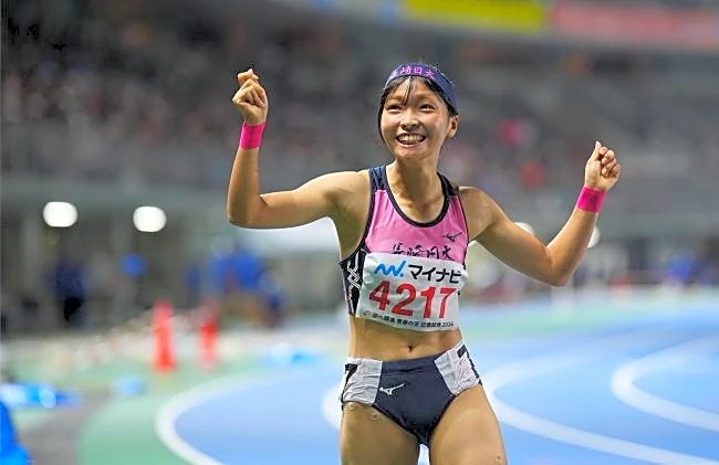 陸上界に現れた152cmの逸材スプリンター　大会新→100m日本一…0秒01差で「正直、負けた～と…」笑顔満開