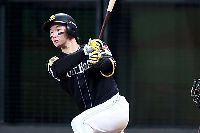 打球速度183km、最高到達点10m…プロ野球で生まれた爆速低空弾に騒然「キモすぎて声出た」
