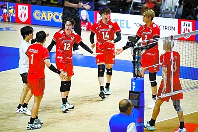 バレー日本は「まるでカーペットのよう」　海外選手や監督が見た強さ「気づけば日本の得点に…」