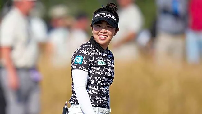 「どちらがプロですか?」 印象一変した女子ゴルフ山下美夢有に視線集中「ママに似てきた」 妹と並び…オフ報告に反響