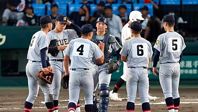 甲子園1回戦直前…NHKに映った異例の光景「初めて見た」 球児がズラリ並び「気になる」X話題
