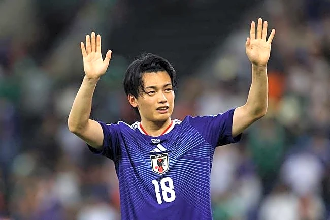 上田綺世、妻との1枚に添えた一言に絶賛の嵐「さすがに痺れた」「泣ける…」原動力を2文字で
