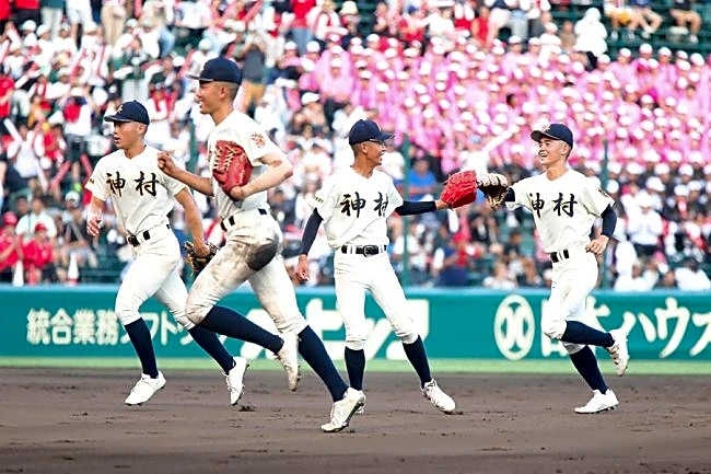 「めっちゃ礼儀正しい」NHKに映った高校球児たちが…　相手チームへの忘れぬ敬意「本当大好き」