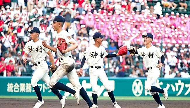 試合終了直後…NHKに映った高校球児に感動「めっちゃ礼儀正しい」　相手チームに敬意「大好き」