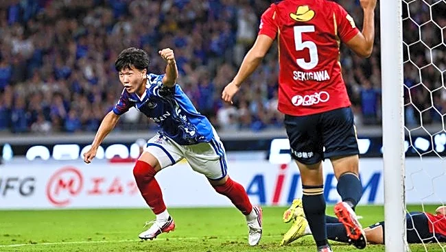 サッカーJ1開幕戦で耳を疑う事実「ん?」「嘘でしょ…」 16歳スーパールーキー躍動の裏で…判明した“2010”に仰天