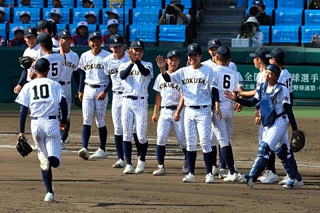 「初めて見たかも」甲子園で思わず見返す集団　客席に映る“赤の正体”は…「いいじゃない～」