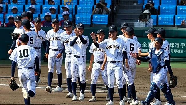 「初めて見たかも」甲子園で思わず見返す集団 客席に映る“赤の正体”は…「いいじゃない~」