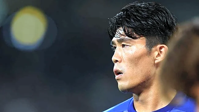 サッカー冨安移籍なのに…なぜか現れた中日ピッチャーに笑撃「あかん、それは…」「大谷超え二刀流」