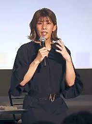 吉田沙保里さんが第1走者 アジア大会聖火リレー