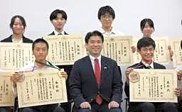 日本人初の最高賞に栗林輝さん 国際的な科学技術コンテスト