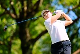 倉林紅が６４で単独首位　女子ゴルフ第１日