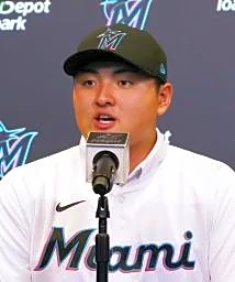 「わくわくが一番強い」　佐々木麟太郎、入団会見で抱負